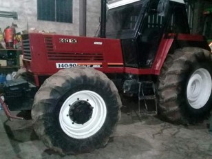 Tractor Fiat-New Holland 140-90