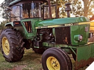 Tractor John Deere 3140