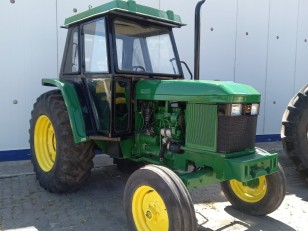 Tractor John Deere 5700 año 1990
